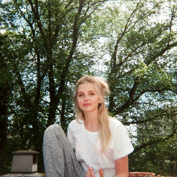 Meet your Posher, Jasmin - Picture 1 of 1